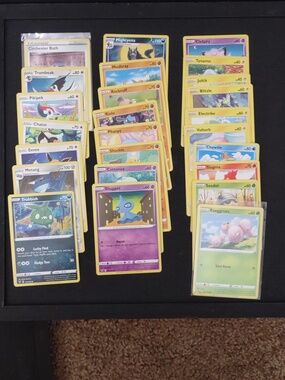 POKEMON VIVID VOLTAGE 24 CARDS